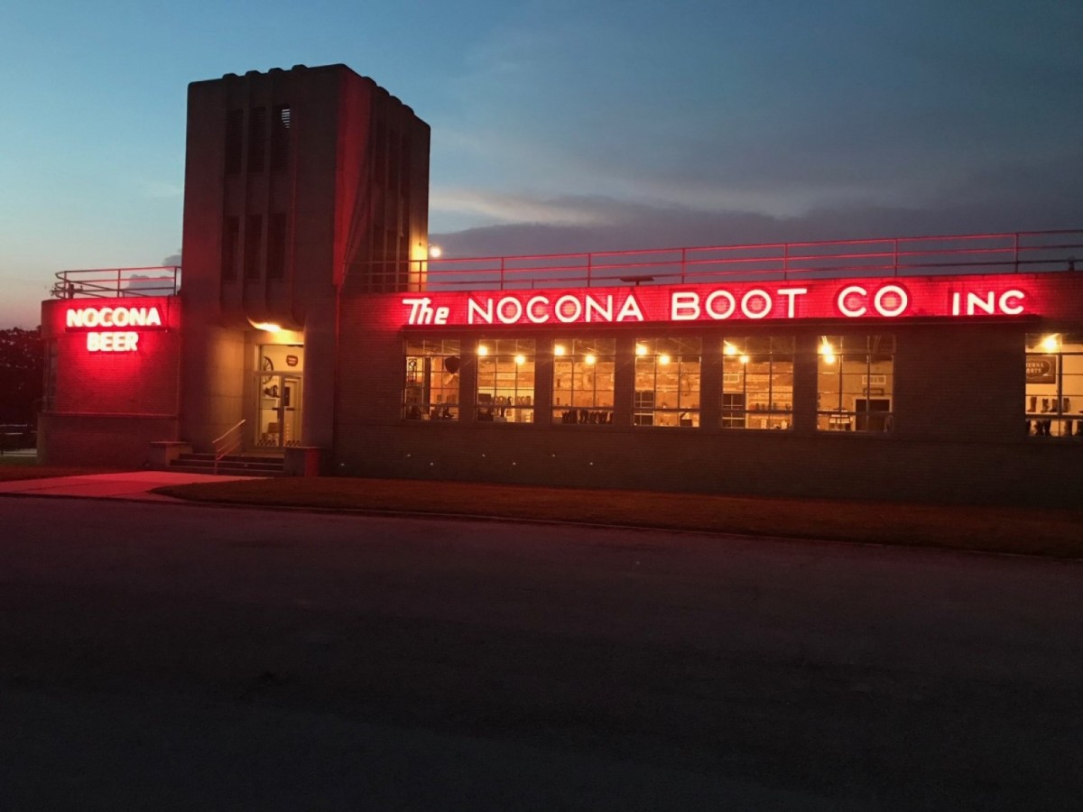 Neon Sign Repair Company in Tyler, TX